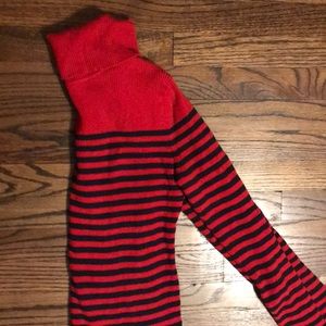 Liz Claiborne ribbed turtleneck sweater
